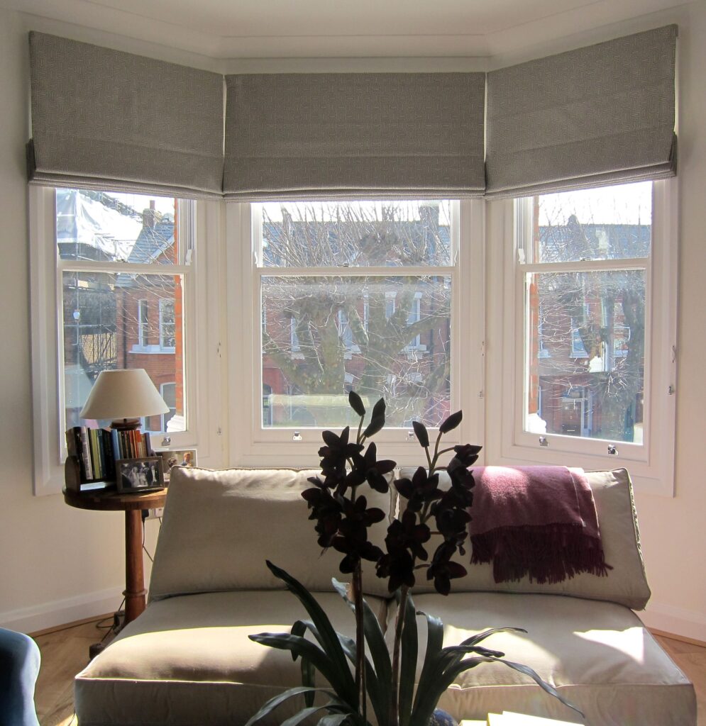 Can Expression Blinds Fit Roman Blinds For Bay Windows   Roman Bay Window Blinds UK 995x1024 